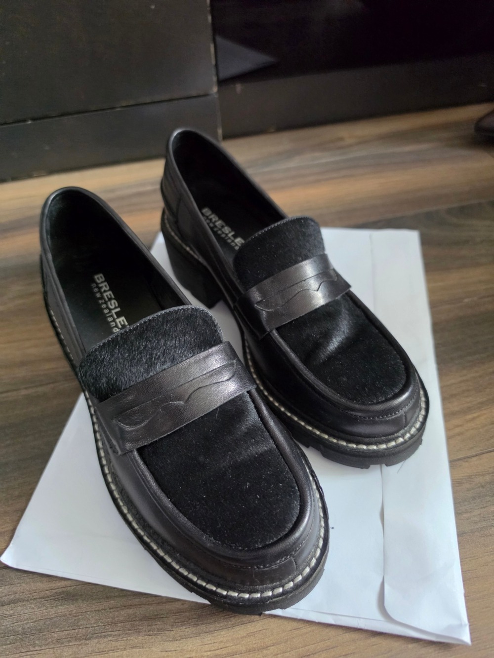 Bresley Women's Black Leather Penny Loafers SIZE 36/ US 5.5